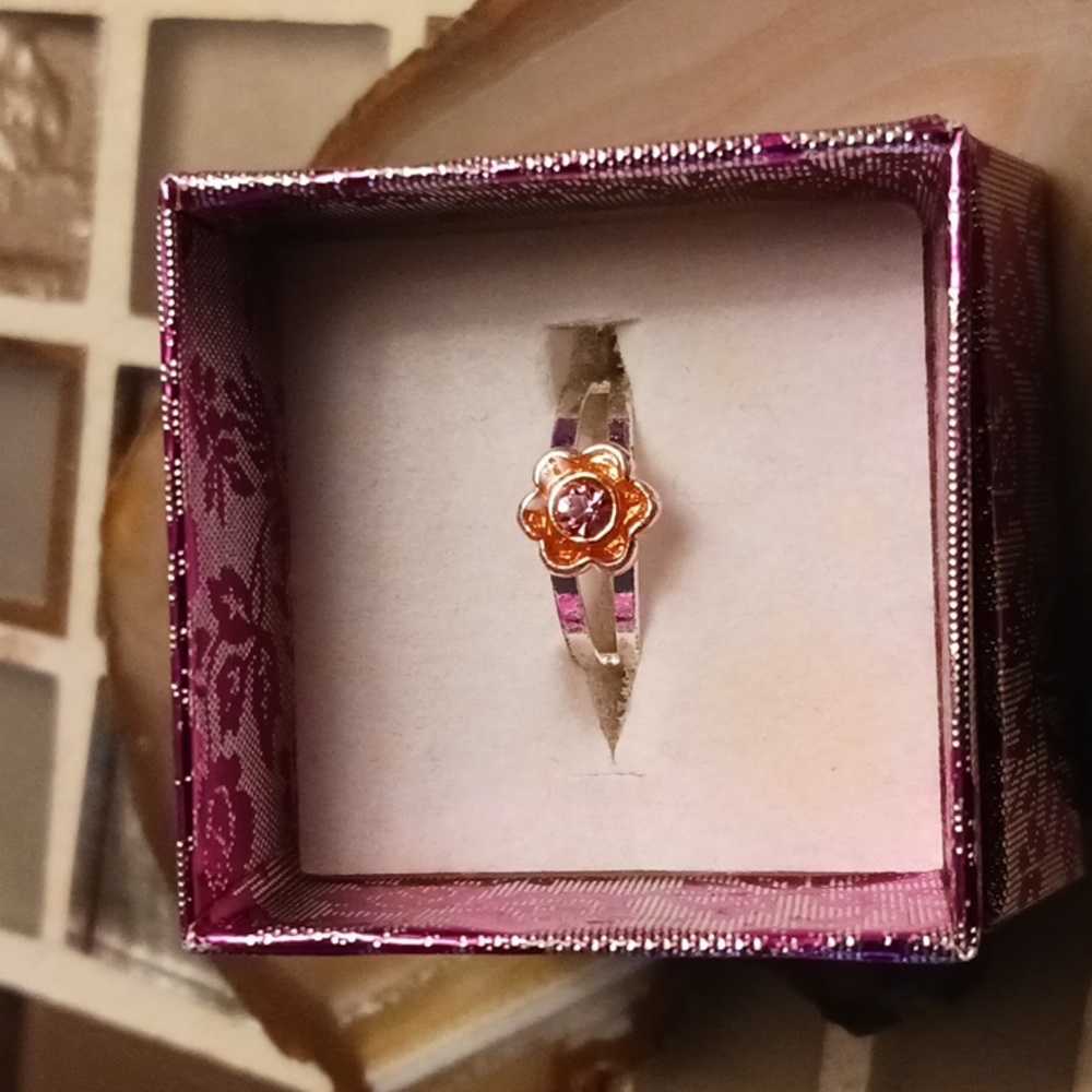 Floral Toe ring-size 4.5